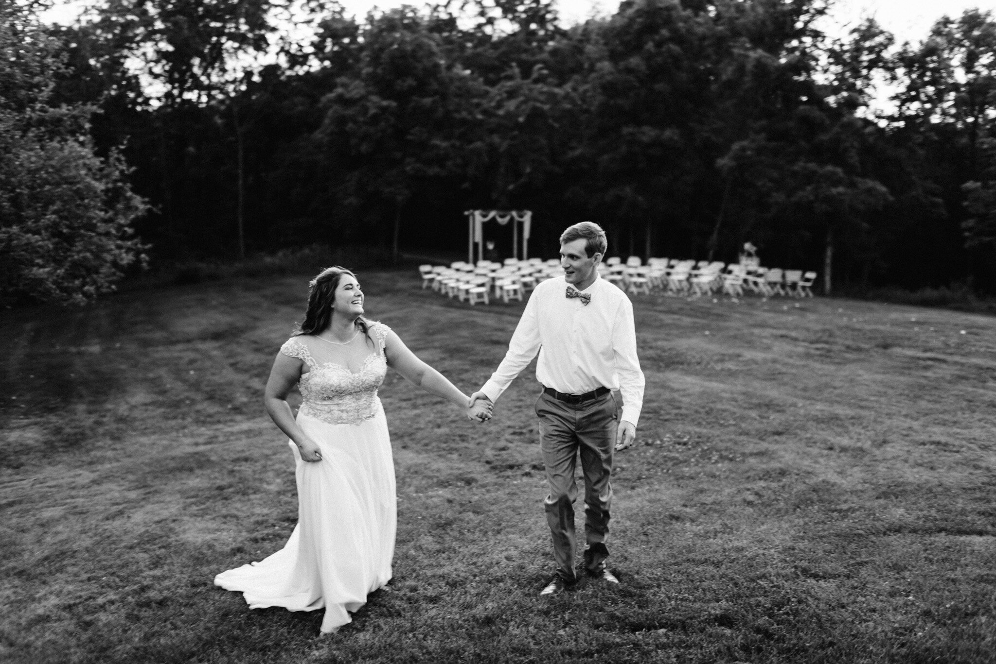 Intimate Backyard Iowa Summer Wedding - Iowa Wedding Photographer